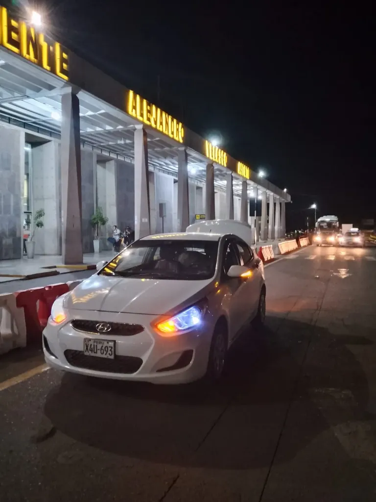 [Traslados y recojos del aeropuerto en cusco] Recojo del Aeropuerto Internacional Alejandro Velasco Astete, Cusco (Auto - max 3 pasajeros)